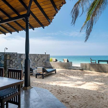 Blue Parrot Beach Villa Ambalangoda  Exteriér fotografie